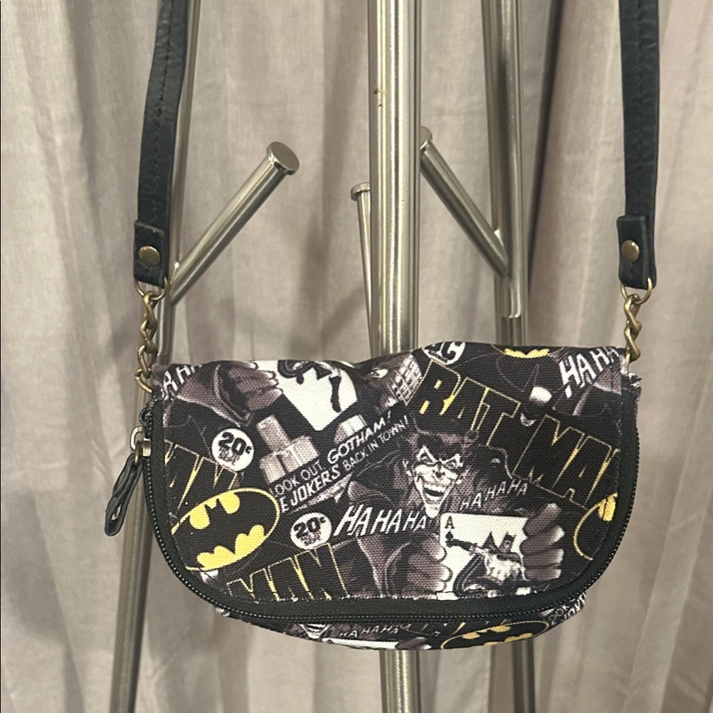 Batman Black and Yellow Crossbody Bag